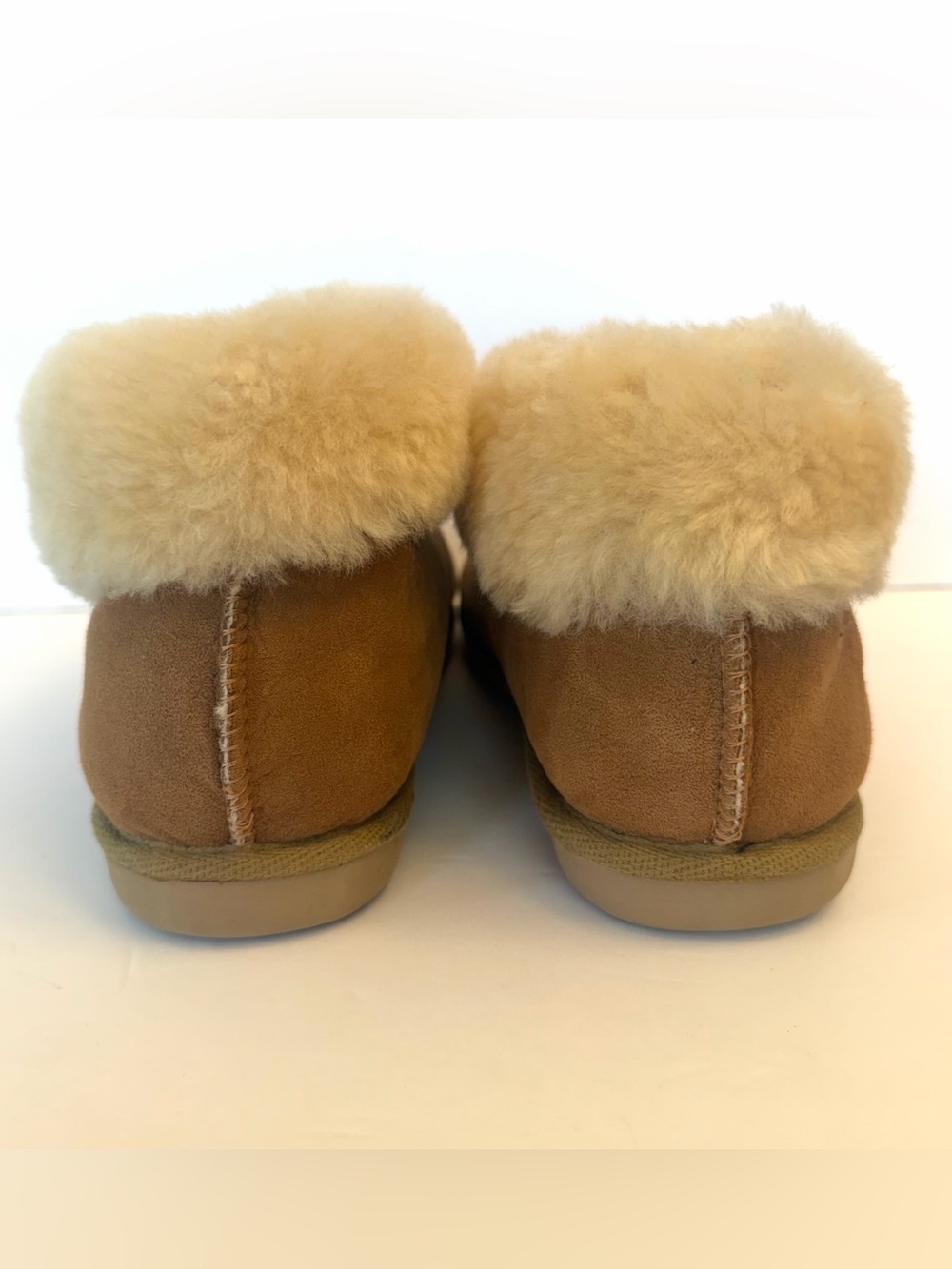 Acorn Oh Ewe shearling bootie slippers in Walnut, size 8 - Picture 5 of 9